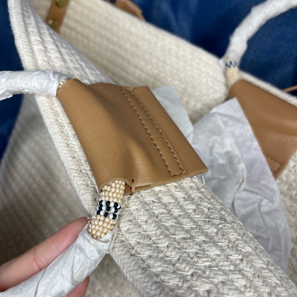 Elizabeth and James Cotton Tote Creme - Picture 4 of 7